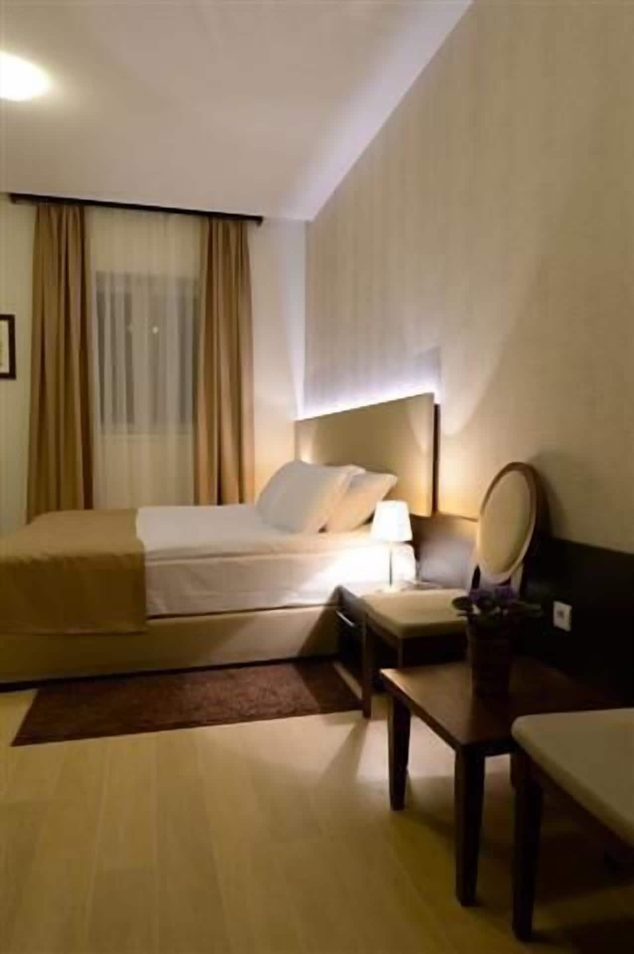 Hotel Majdan 베오그라드 외부 사진