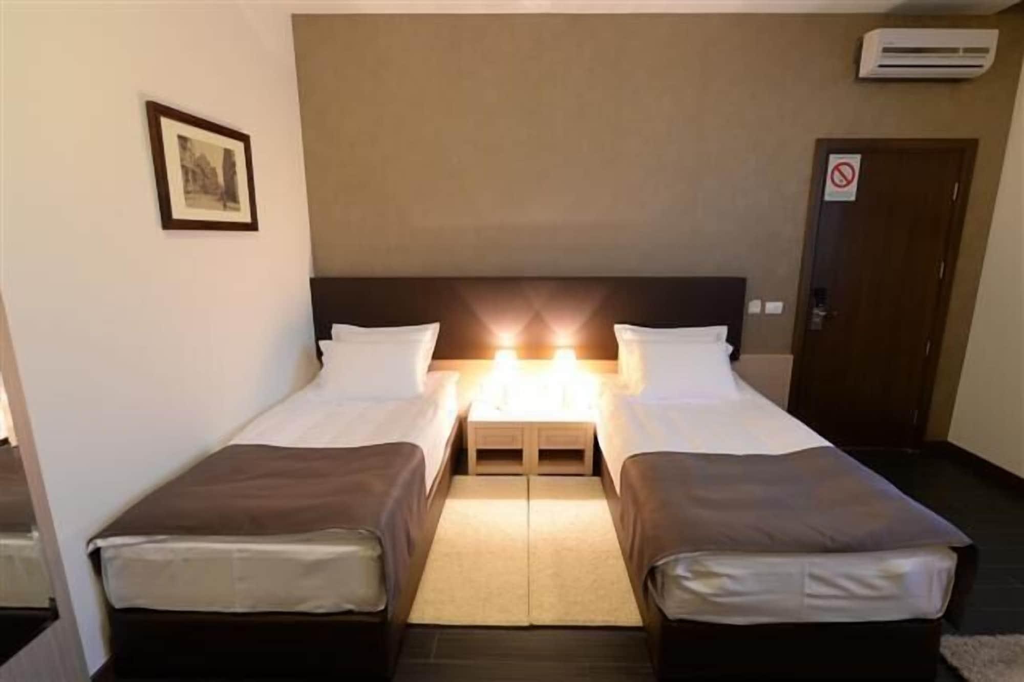 Hotel Majdan 베오그라드 외부 사진